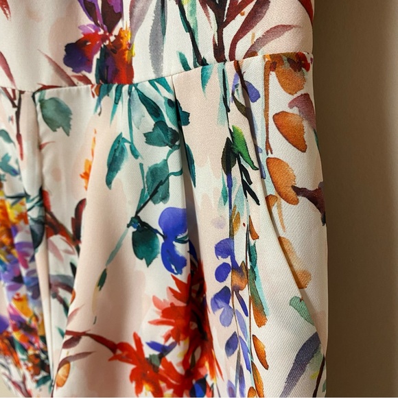 Adelyn Rae Floral Romper - Picture 5 of 7